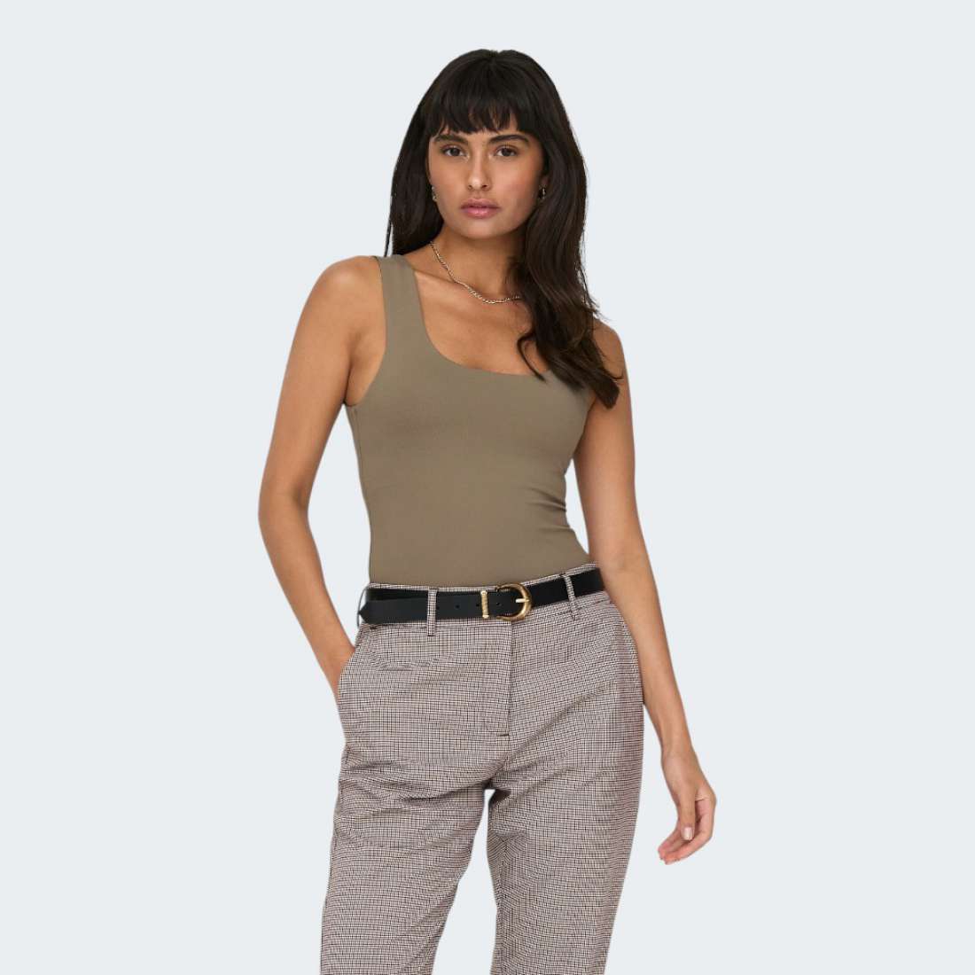 15278090-WALNUT_WALNUT