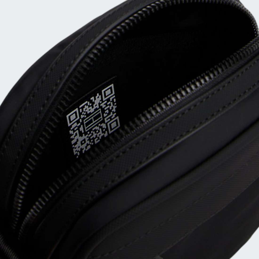 BOLSA TOMMY HILFIGER REPORTER BLACK