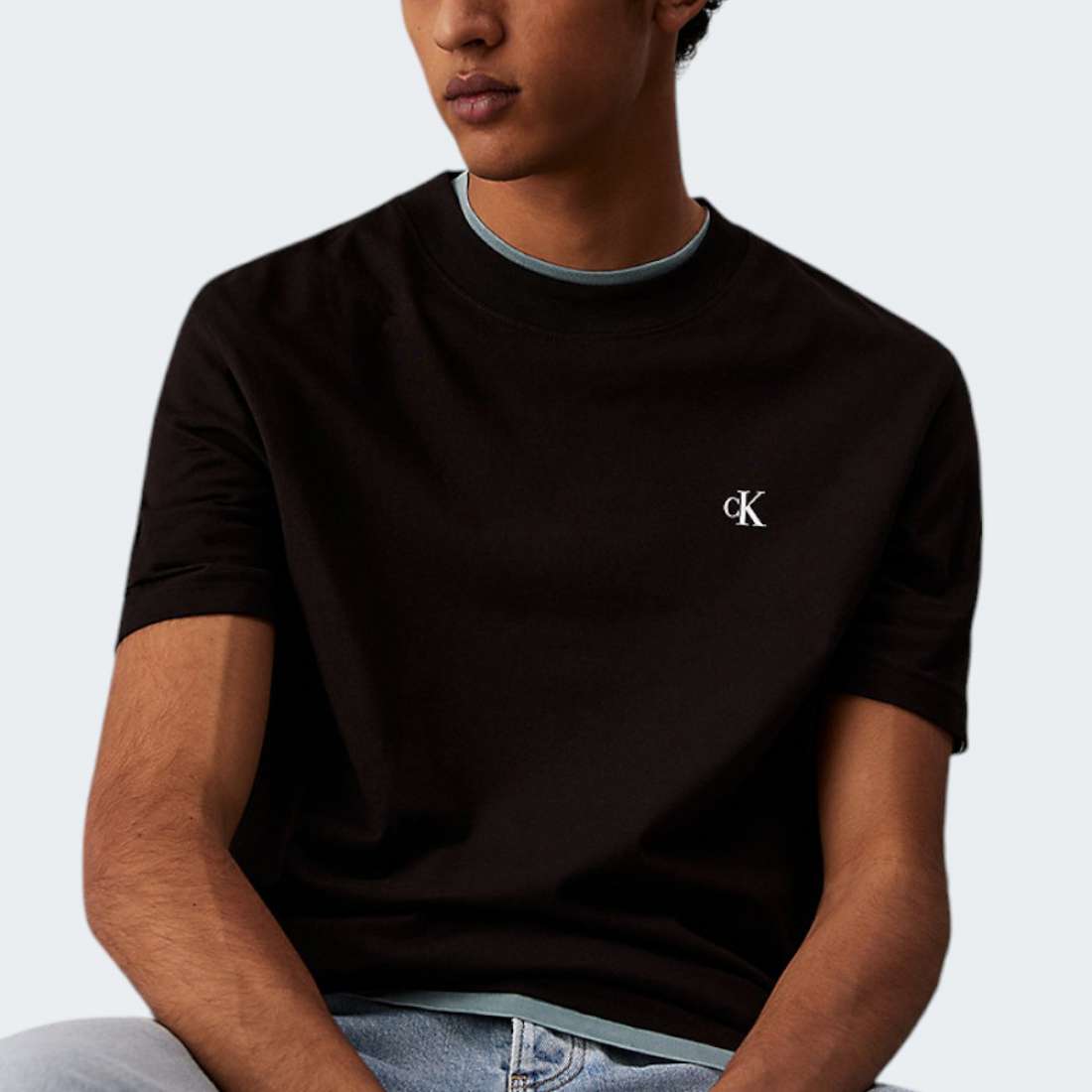 J30J327523-BEH_CKBLACK