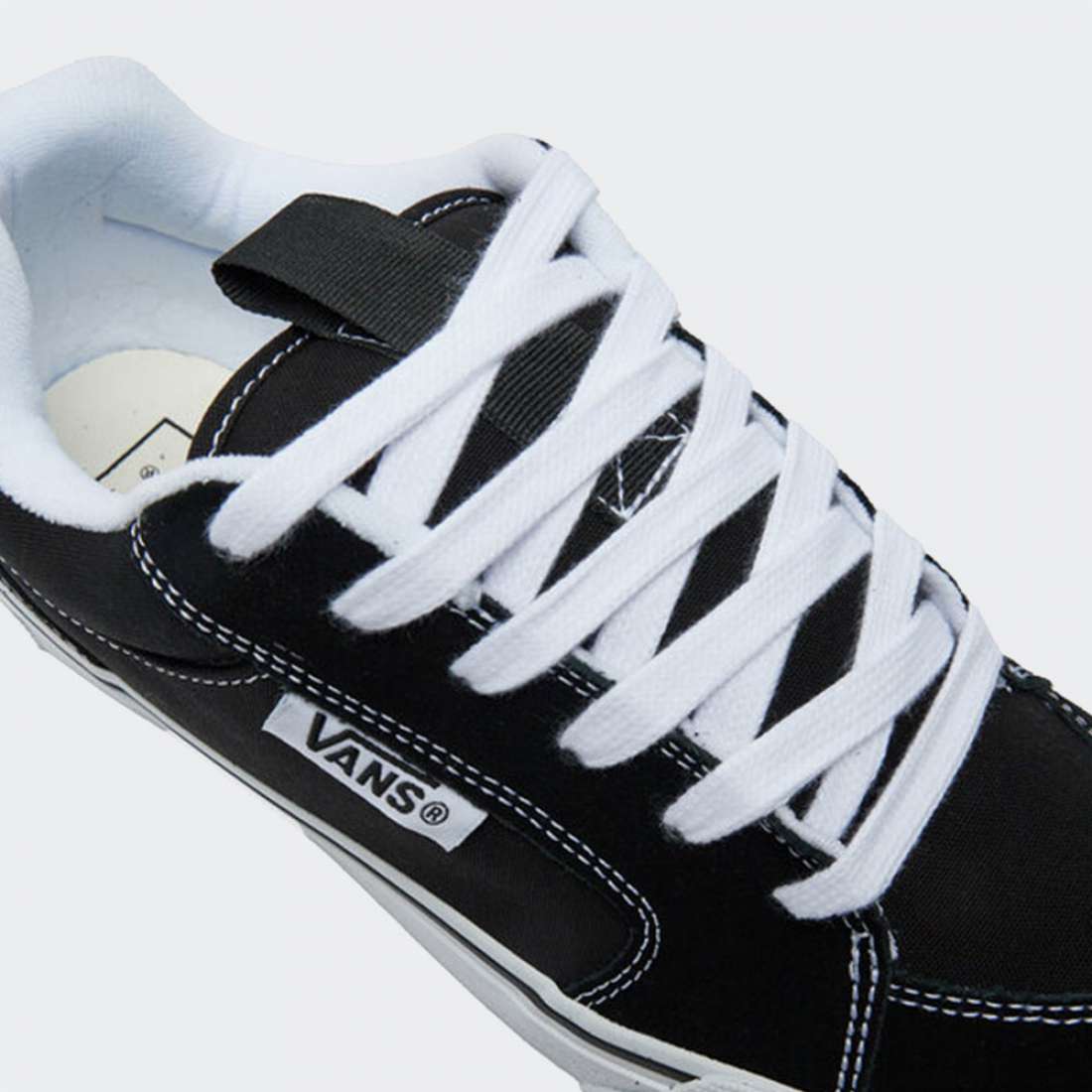 VANS CHUKKA PUSH BLACK/WHITE